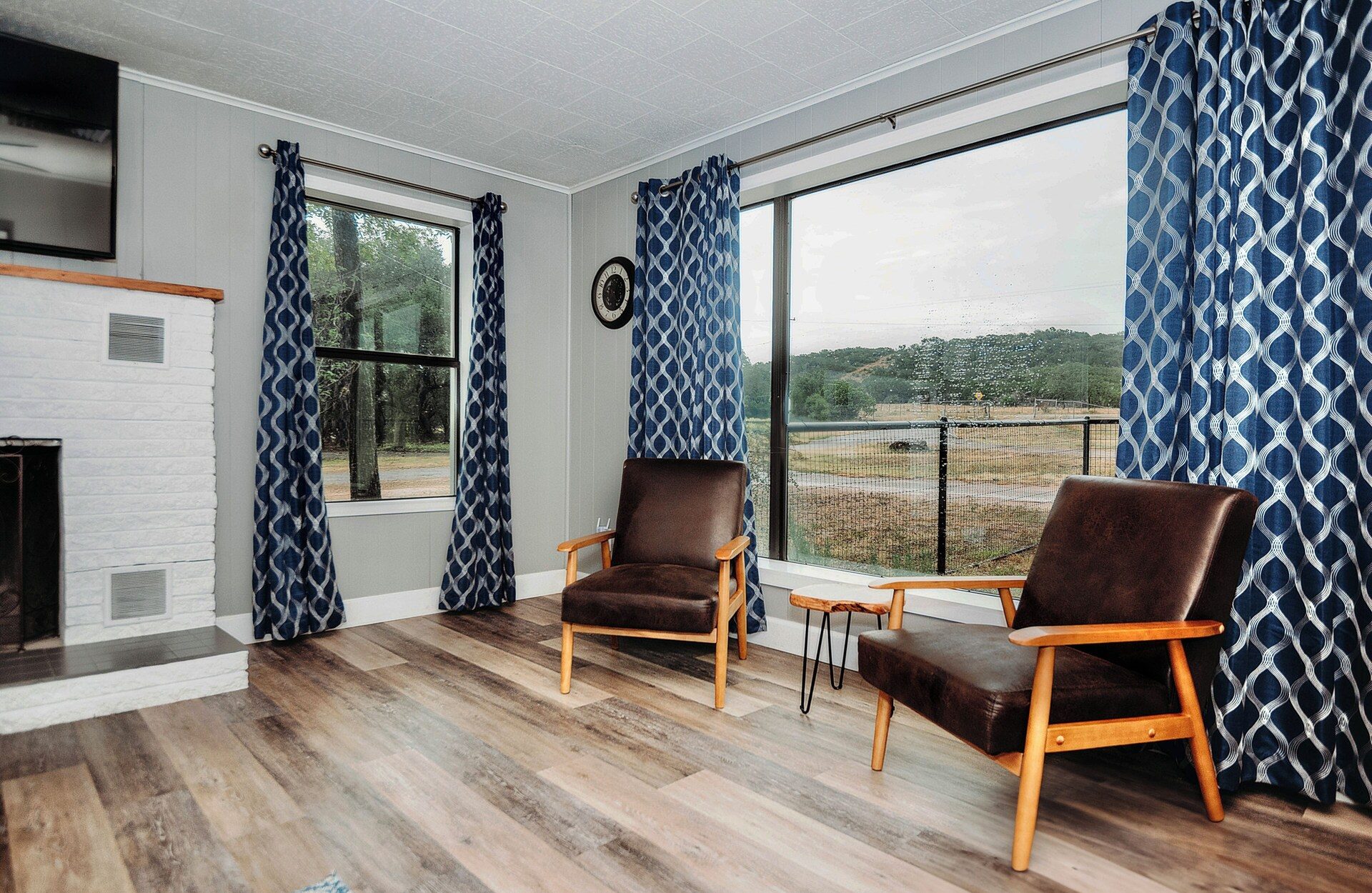 Front living space